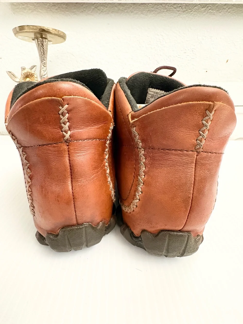 Patagonia Men's Tan Leather Chukka Moc Toe Hiking Vibram Men's Boots Size 11.5